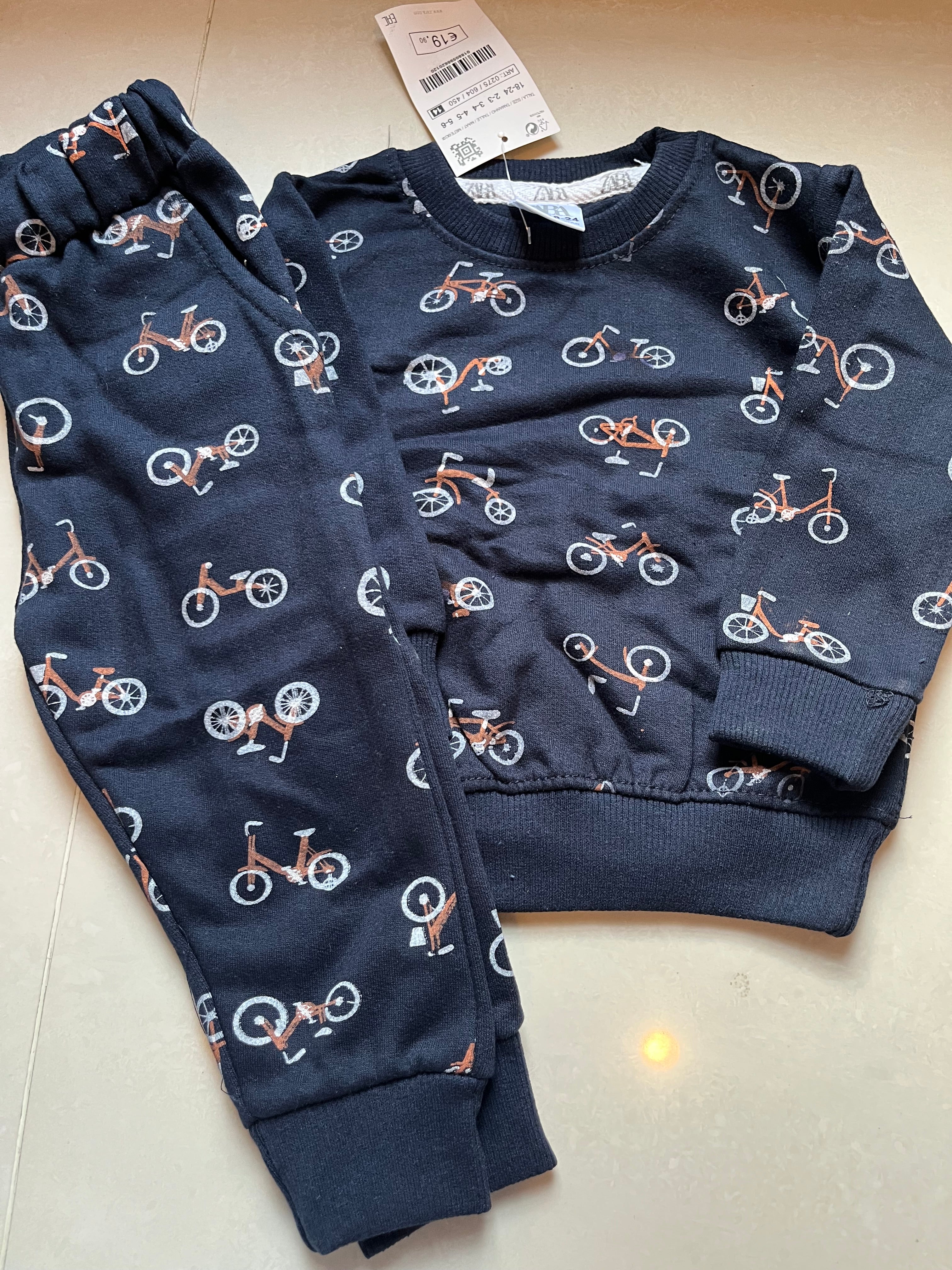 Bicycle tracksuit