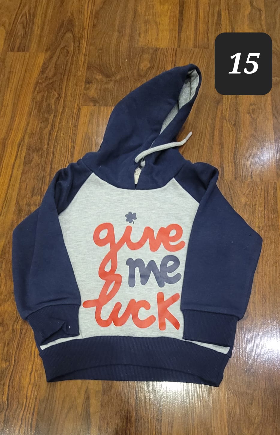 Sweatshirt